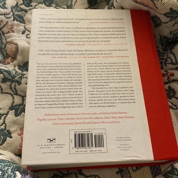 THE ESSENTIAL NEW YORK TIMES COOK BOOK BY AMANDA HESSER - Picture 7 of 8
